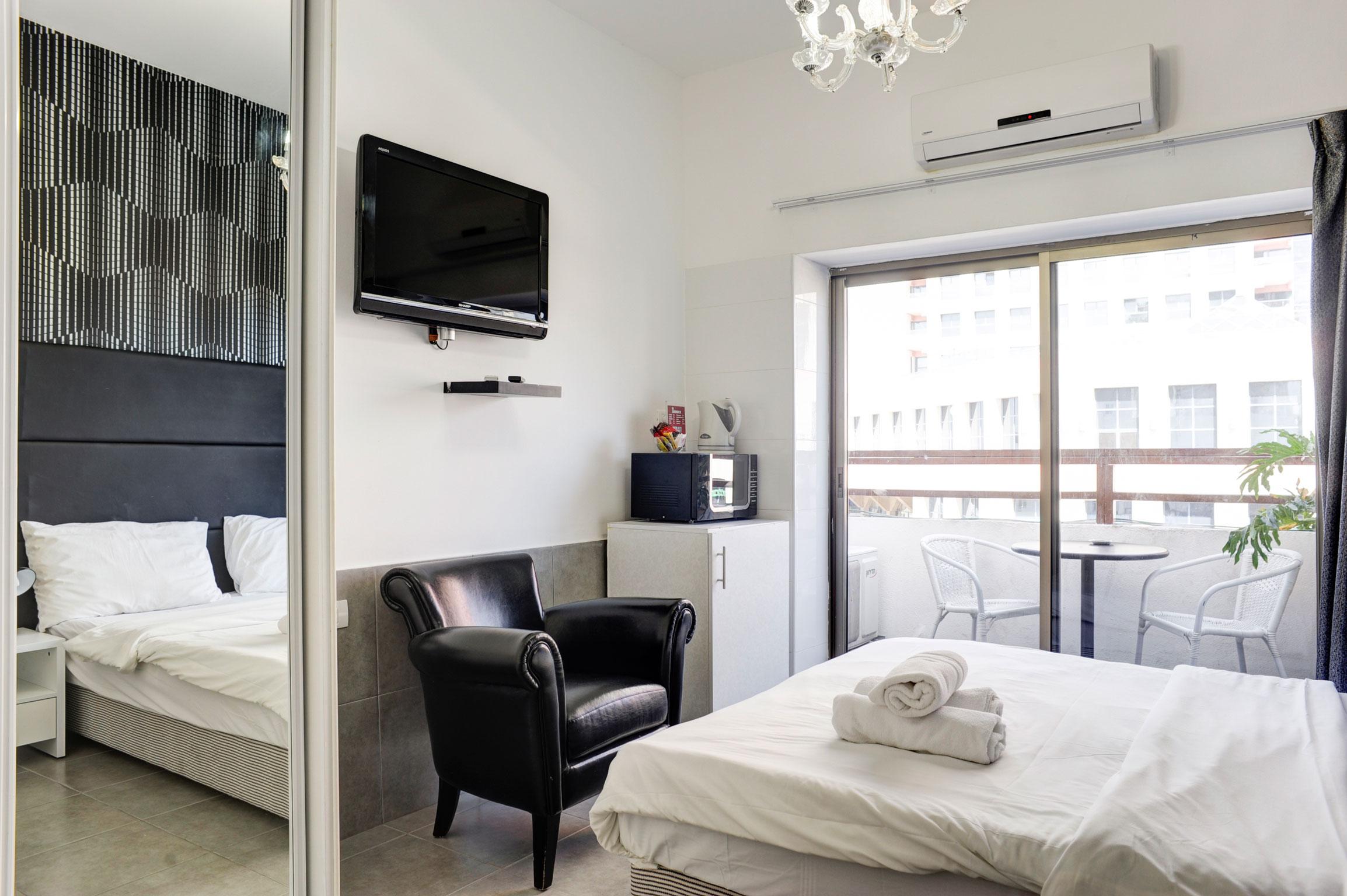 Liber Tel Aviv Sea Shore Suites By Raphael Hotels Exterior photo